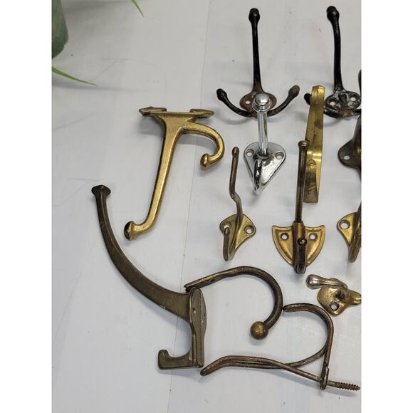Vintage Coat Hat Hooks, Farmhouse Lot of 18 Assorted Styles As Is - Picture 2 of 3